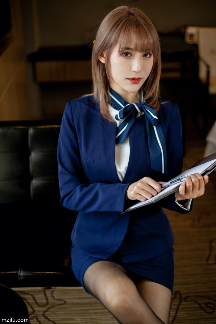 总裁的娇俏秘书周慕汐，满足了男人对秘书的所有幻想