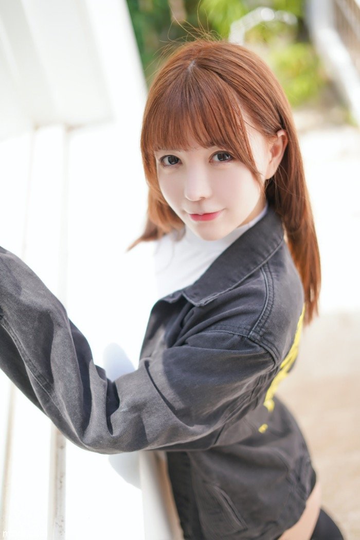 人特甜胸巨大，可爱萌妹UU酱魔鬼身材遮不住(20)