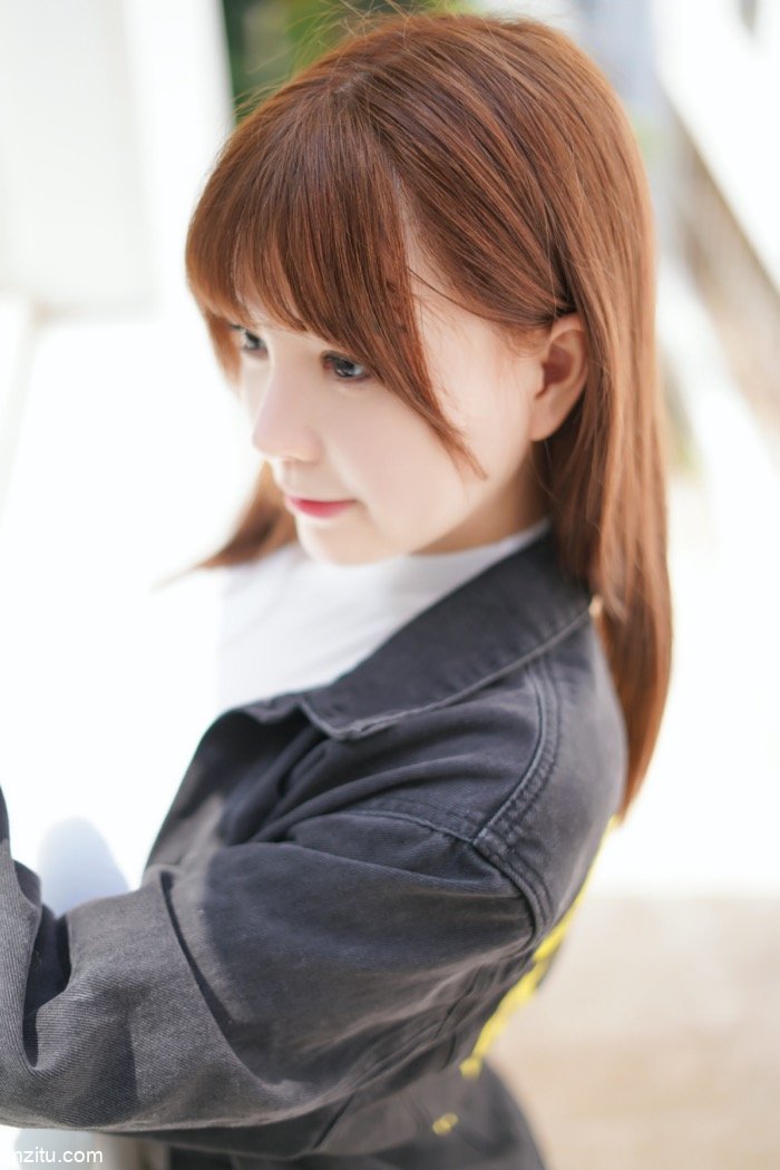 人特甜胸巨大，可爱萌妹UU酱魔鬼身材遮不住(21)