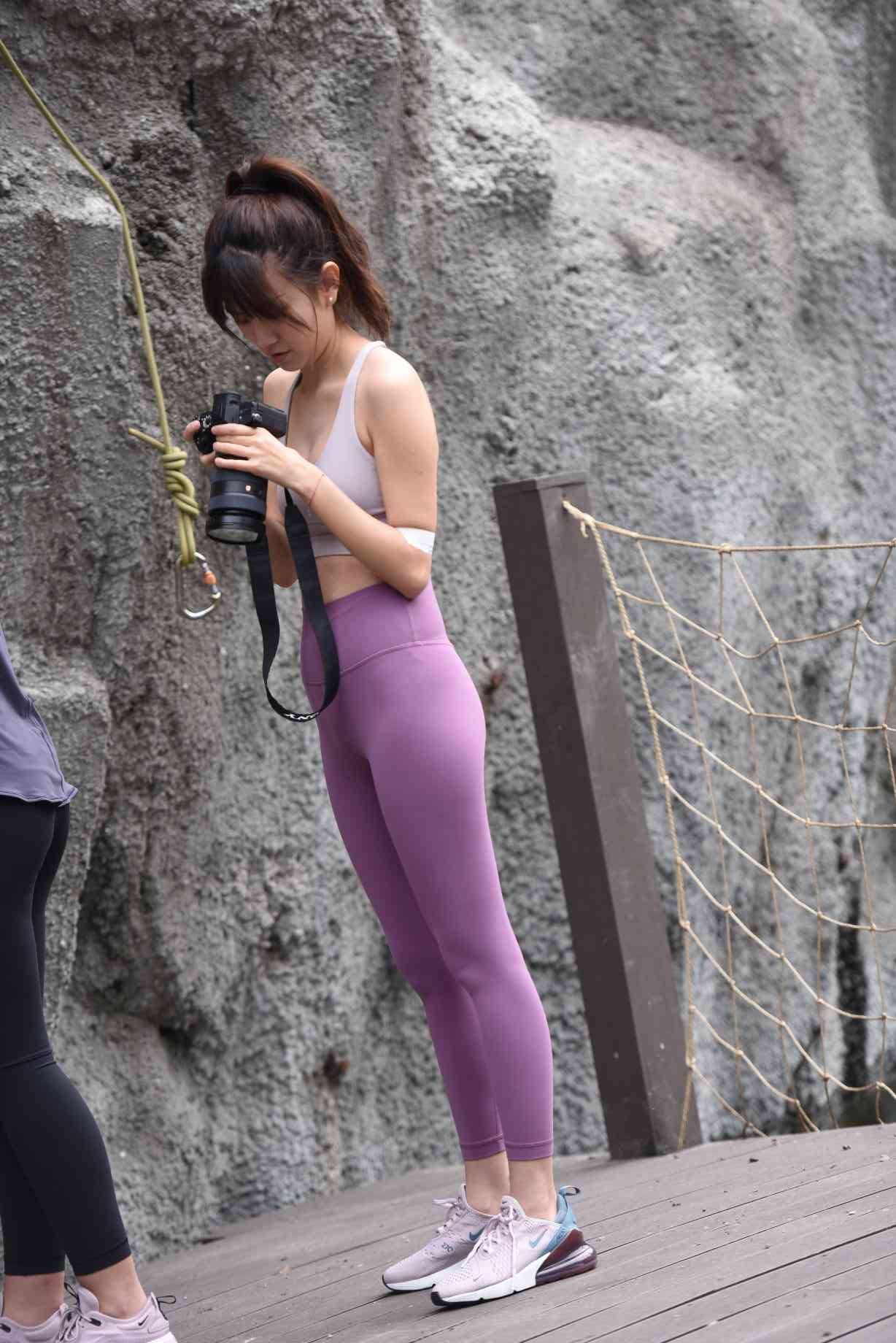 图片[1]-香芋色瑜伽裤高马尾女孩【111P】04039-如玉图库