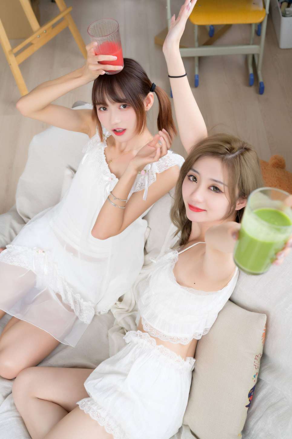 图片[3]-【免费】弹尤克里里的双马尾齐刘海女孩【35P】20024-如玉图库