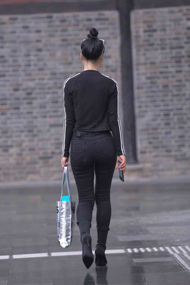 【免费】酷酷的紧身牛仔裤女人【7P】04038-如玉图库