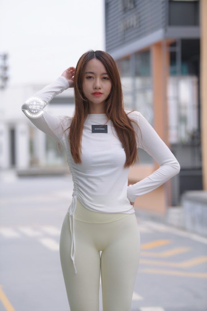 漂亮的白色瑜伽裤女孩 J1441 696P1V-21.4GB-如玉图库