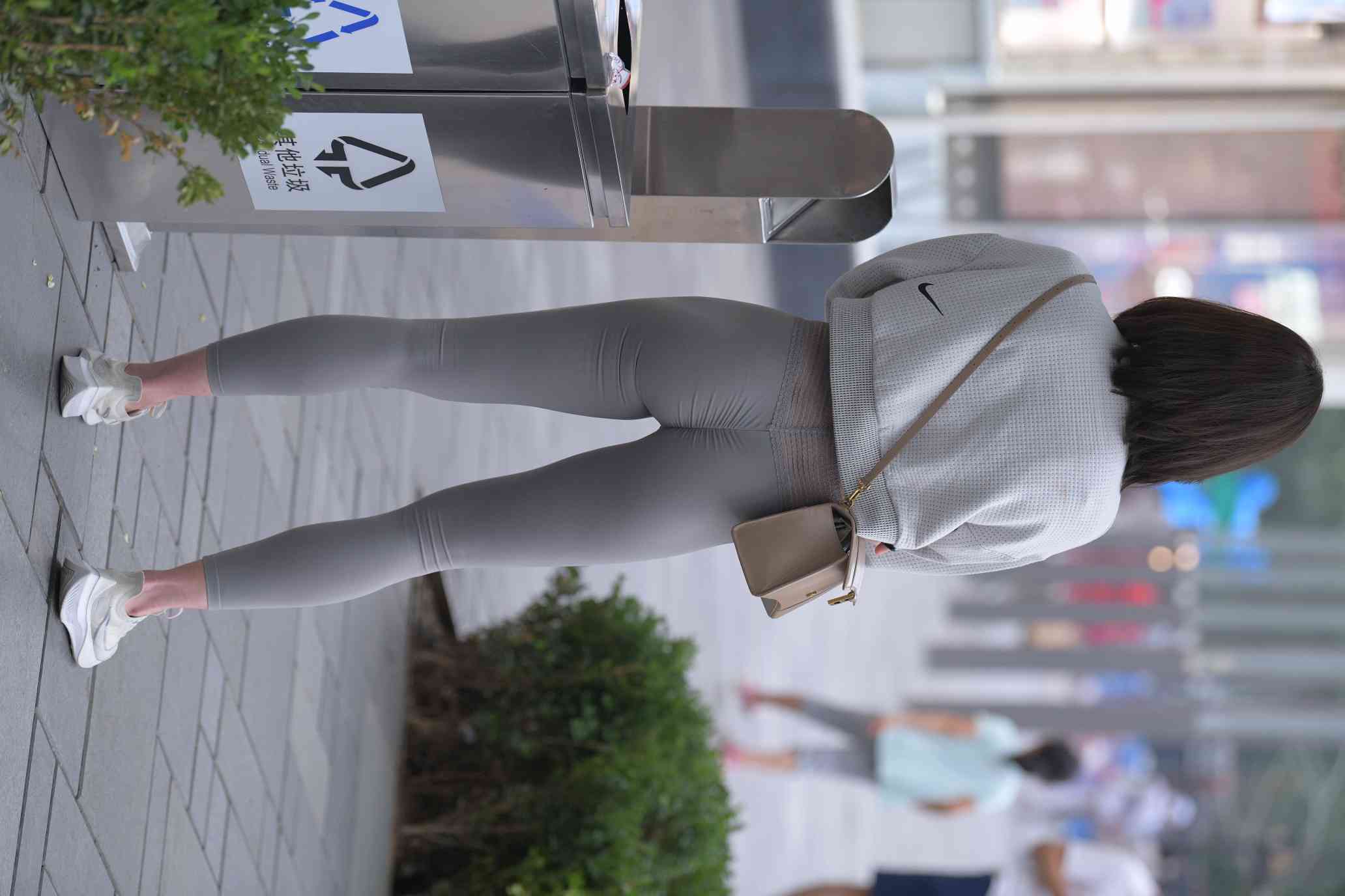 图片[4]-身材很好的短发瑜伽裤姑娘【157P】04015-如玉图库