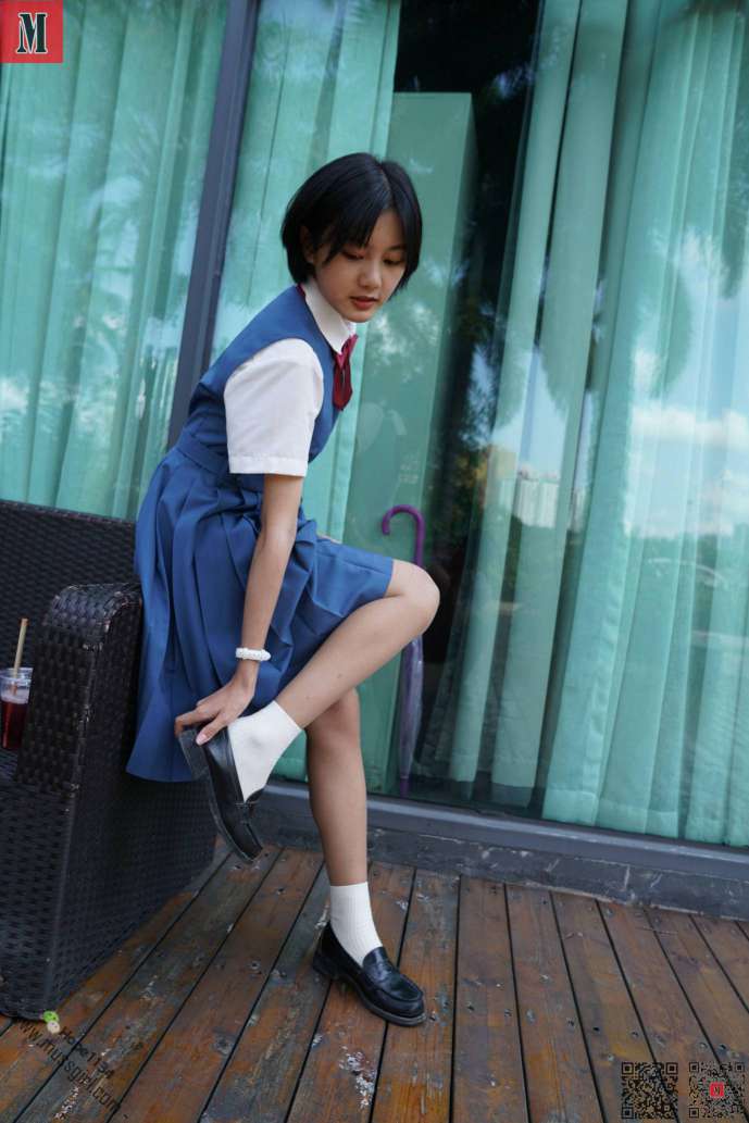 图片[6]-一副学生模样的短发姑娘【112P】20023-如玉图库