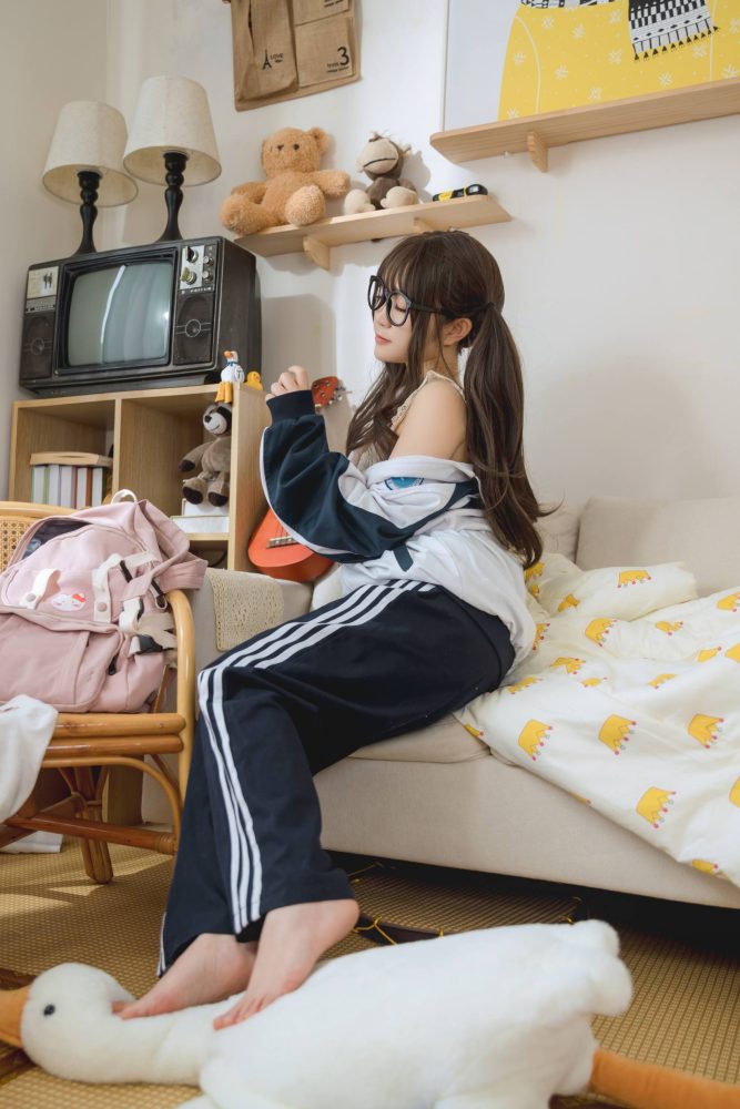 穿校服的双马尾女孩【64P】20010-如玉图库