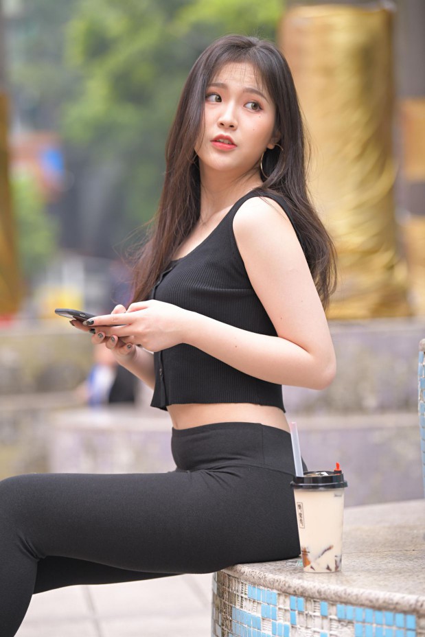 喝奶茶的黑色瑜伽裤长发姑娘【376P】00055-如玉图库