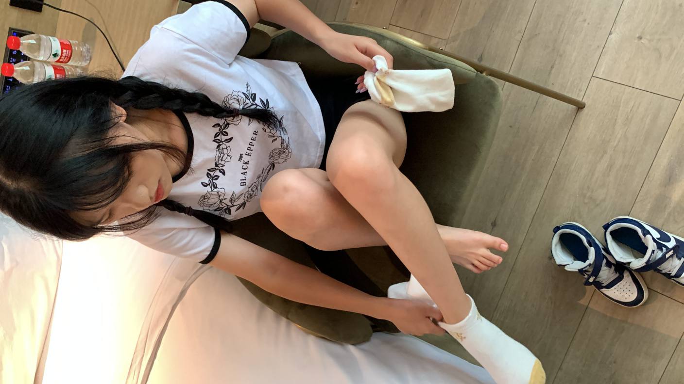 图片[2]-调皮的白袜女孩【149P】20017-如玉图库