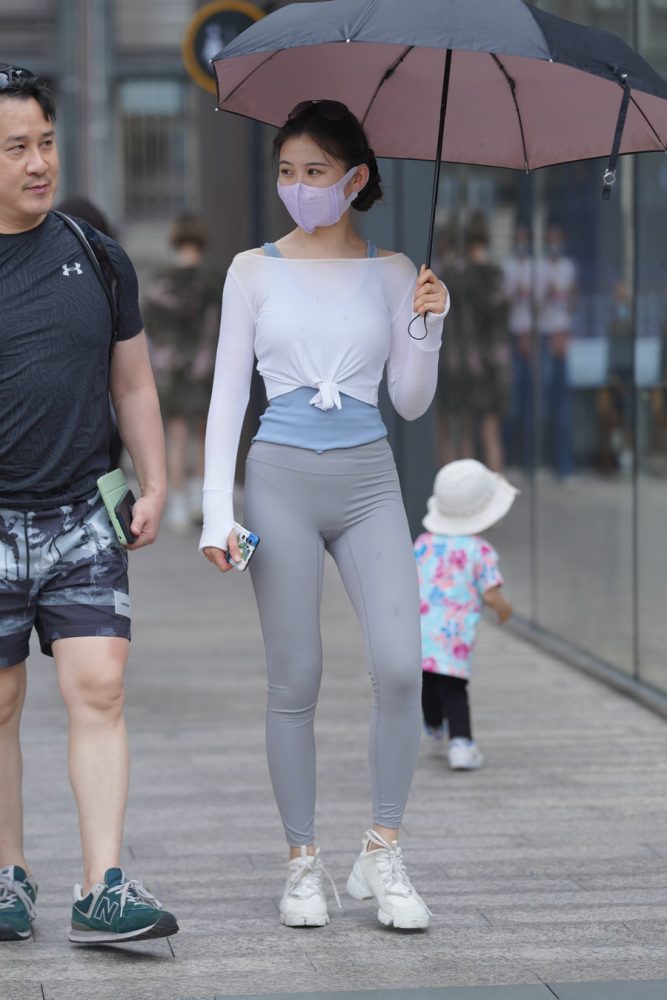 街拍逛街的瑜伽裤小女人  J2874 36P-469MB-如玉图库