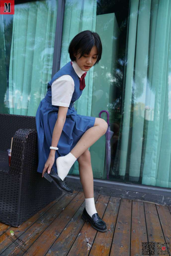 图片[3]-一副学生模样的短发姑娘【112P】20023-如玉图库