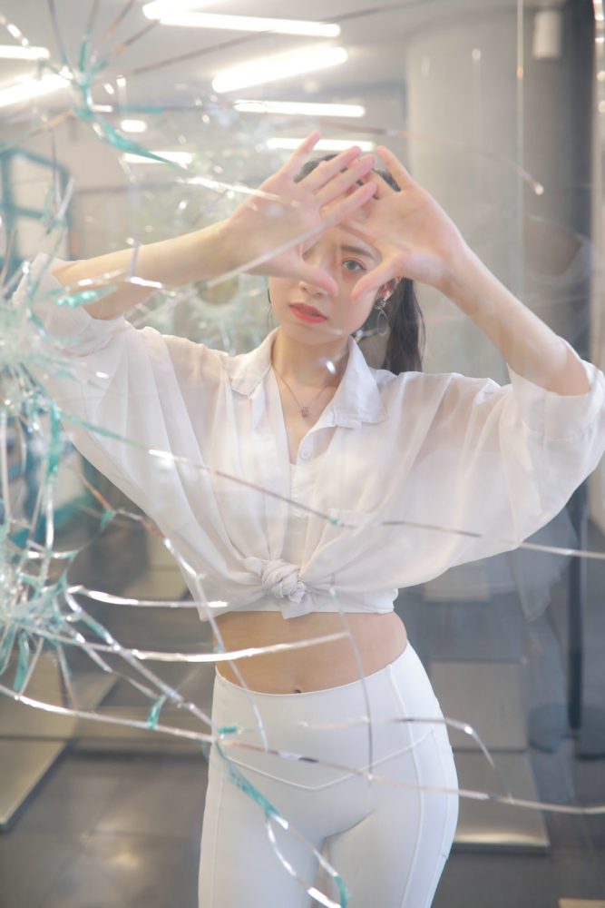 图片[1]-白色瑜伽裤女孩J2145 861P2V-22.3GB-如玉图库