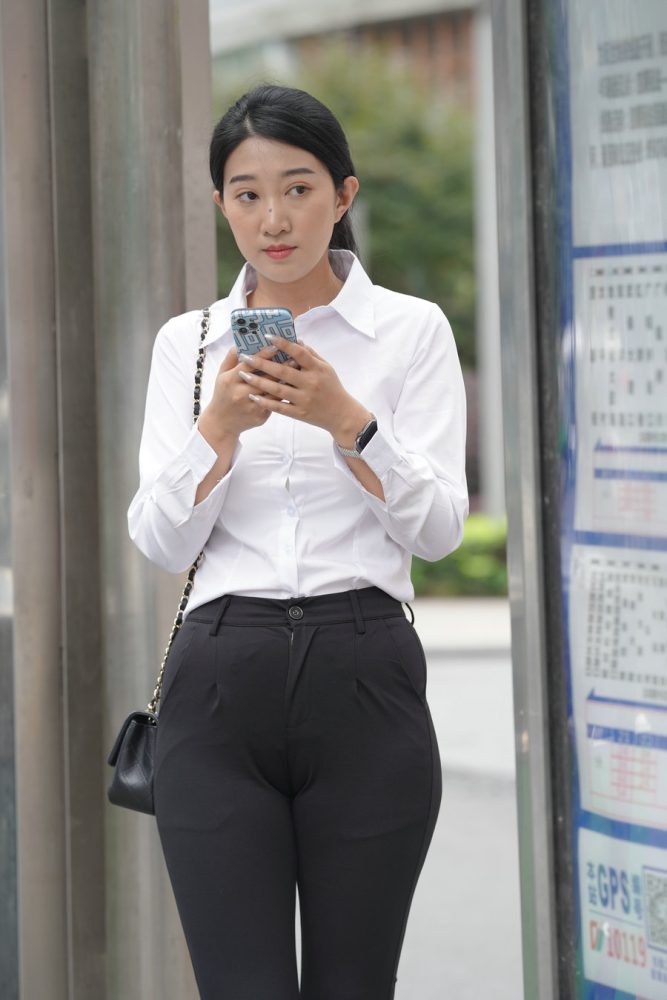 图片[3]-等公交的制服女人J2130 976P2V-29.5GB-如玉图库