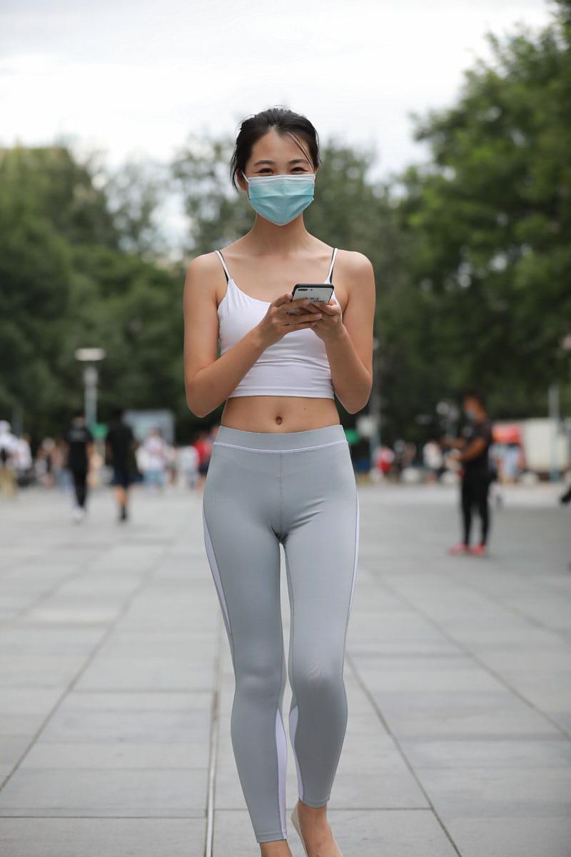 图片[4]-灰色瑜伽裤姑娘笑容超甜 J5074 180P2V-2.15GB-如玉图库