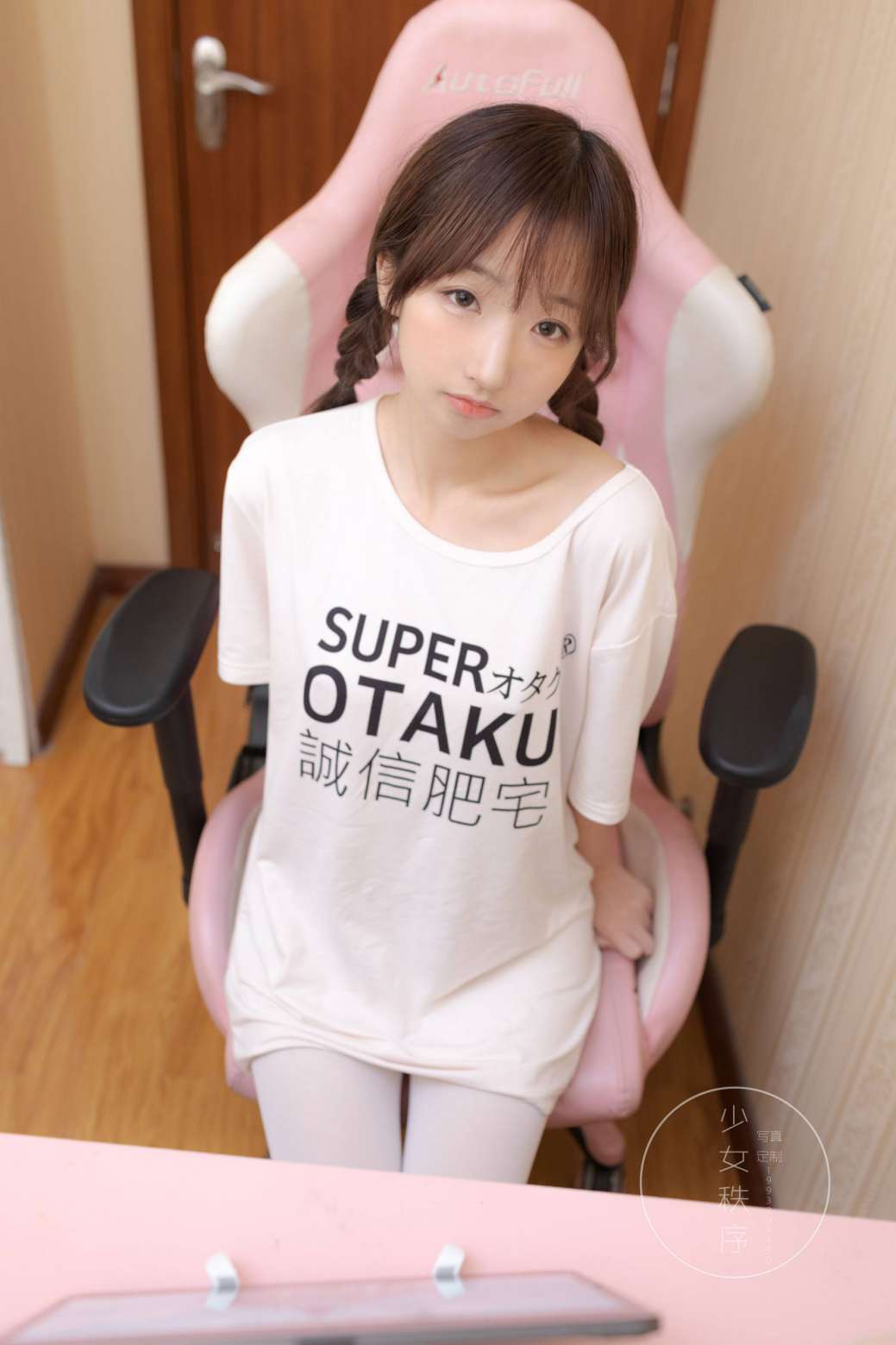 图片[5]-喜欢玩电竞的双马尾粉红女孩【65P】20026-如玉图库