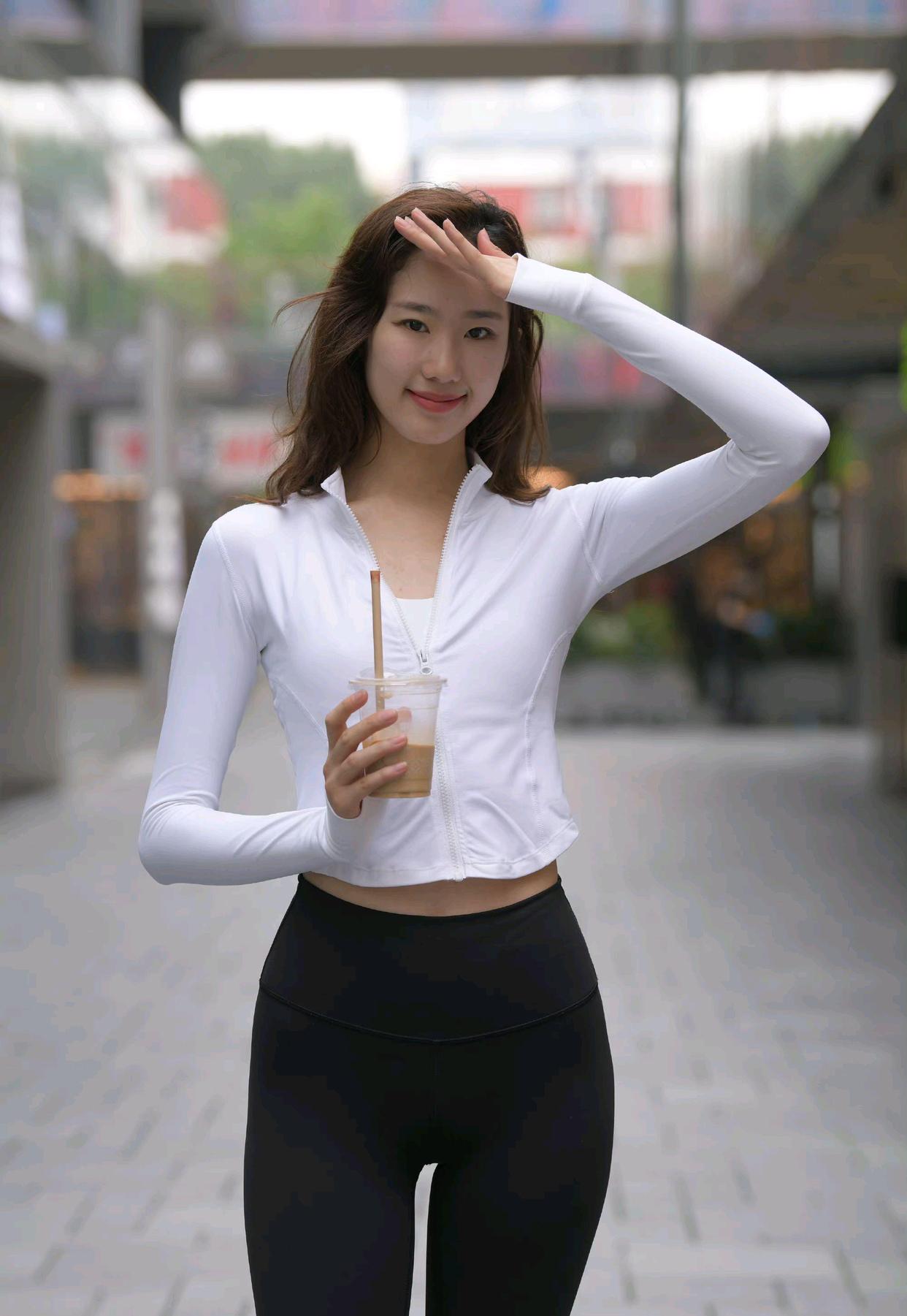 图片[4]-像刘亦菲的黑色瑜伽裤女孩J2237 340P1V-14.8GB-如玉图库