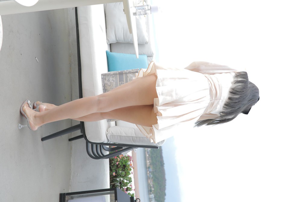 图片[3]-戴黑色蝴蝶结的长发女孩【369P】00027-如玉图库