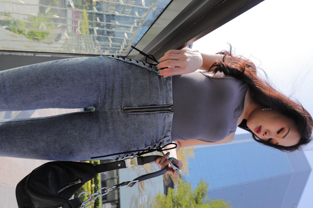 图片[3]-漂亮的紧身牛仔裤长发女孩【474P】00059-如玉图库