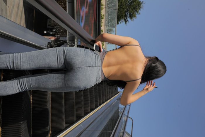 漂亮的紧身牛仔裤长发女孩【474P】00059-如玉图库