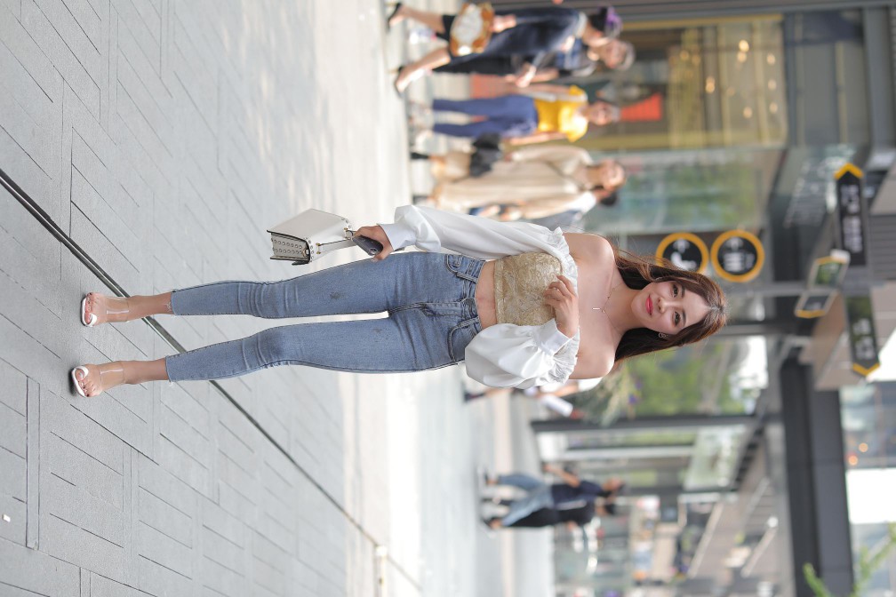 图片[3]-长相甜美的紧身牛仔裤姑娘【114P】00038-如玉图库