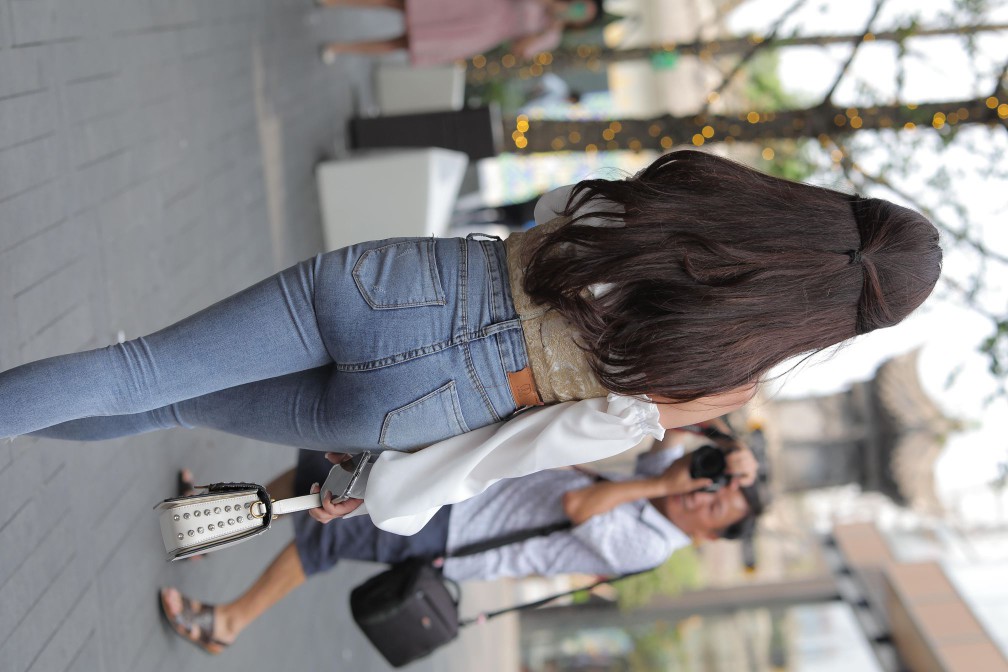 图片[4]-长相甜美的紧身牛仔裤姑娘【114P】00038-如玉图库