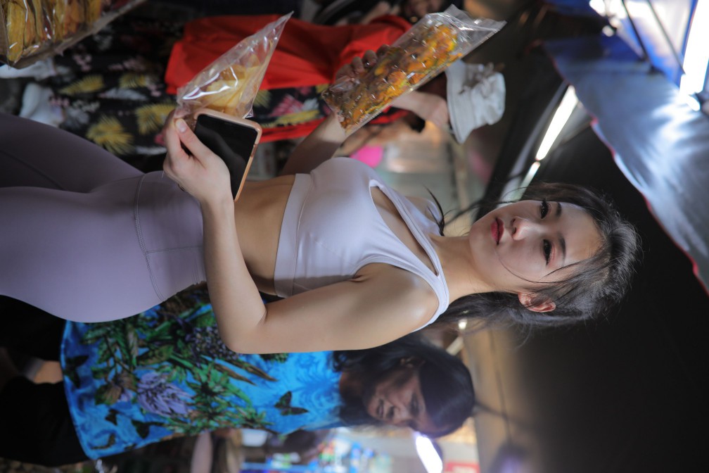 图片[6]-逛街的马尾辫瑜伽老师【556P】00016-如玉图库