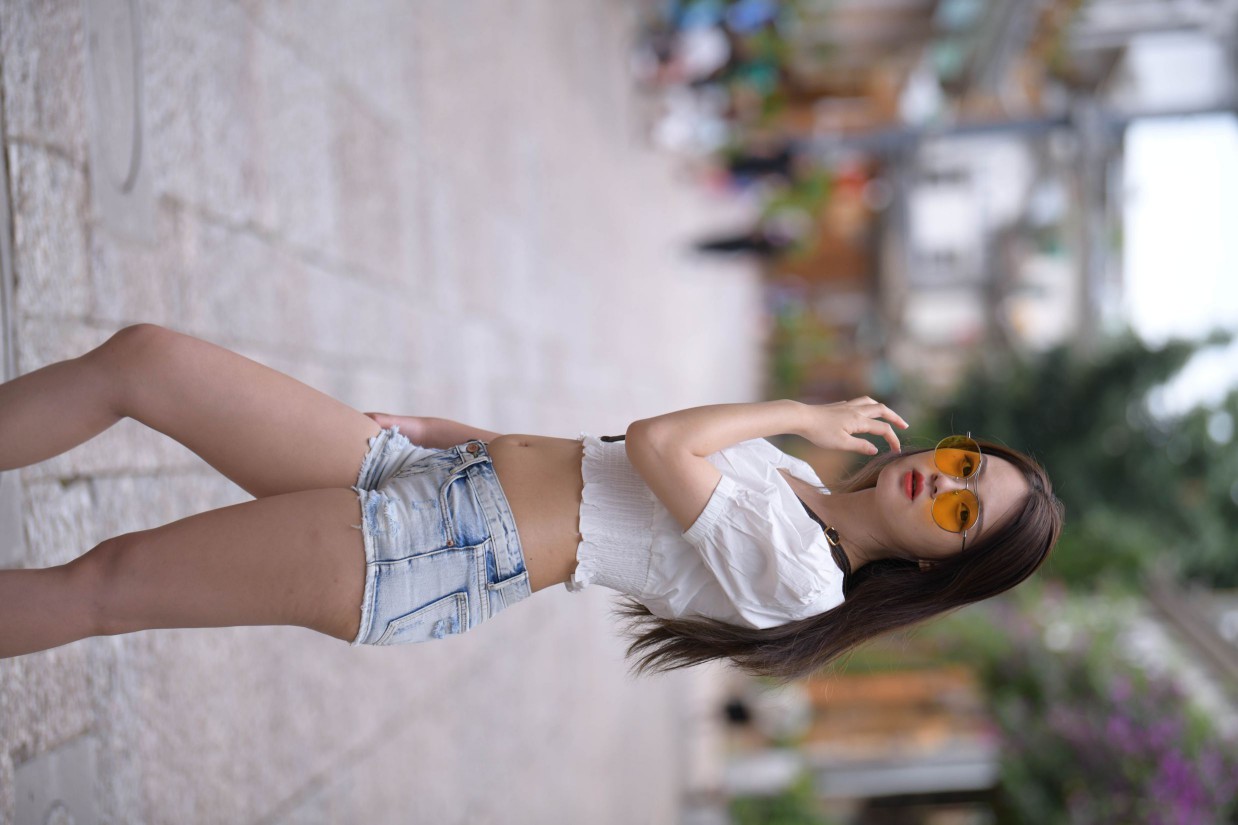 图片[4]-戴太阳镜的牛仔短裤紧身牛仔MM【167P】00021-如玉图库