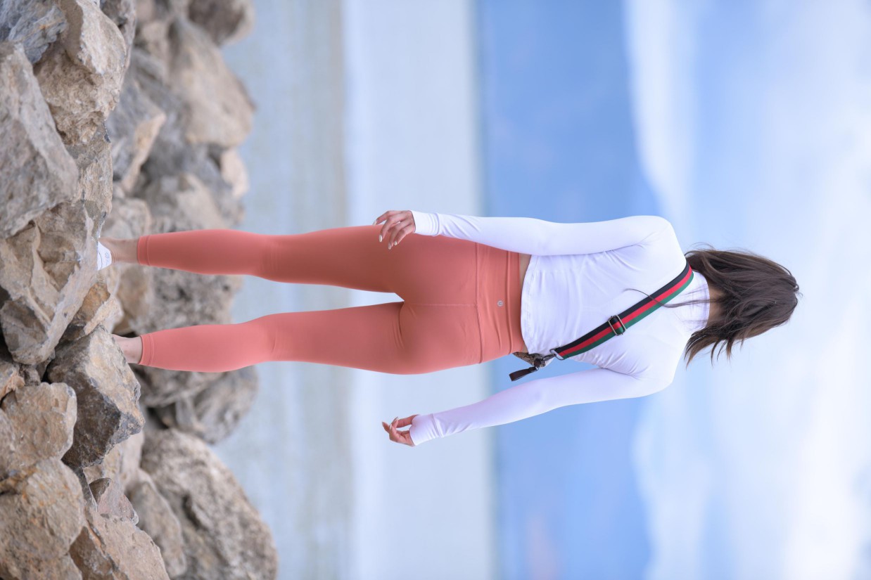 图片[6]-橙色瑜伽裤的高马尾姑娘【615P】00051-如玉图库