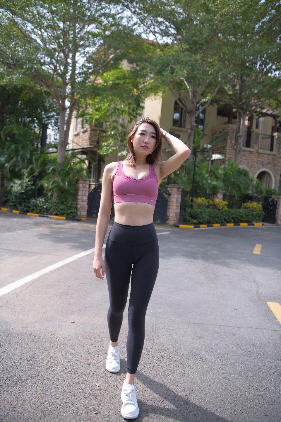 图片[1]-风情万种的瑜伽裤女人 J1531 375P5V-17.3GB-如玉图库