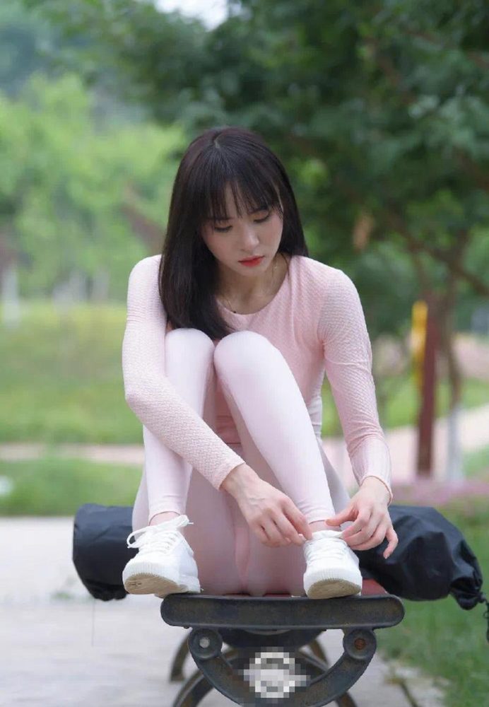 图片[4]-粉粉的瑜伽裤女孩太可爱了 J2090 854P1V-30.4GB-如玉图库