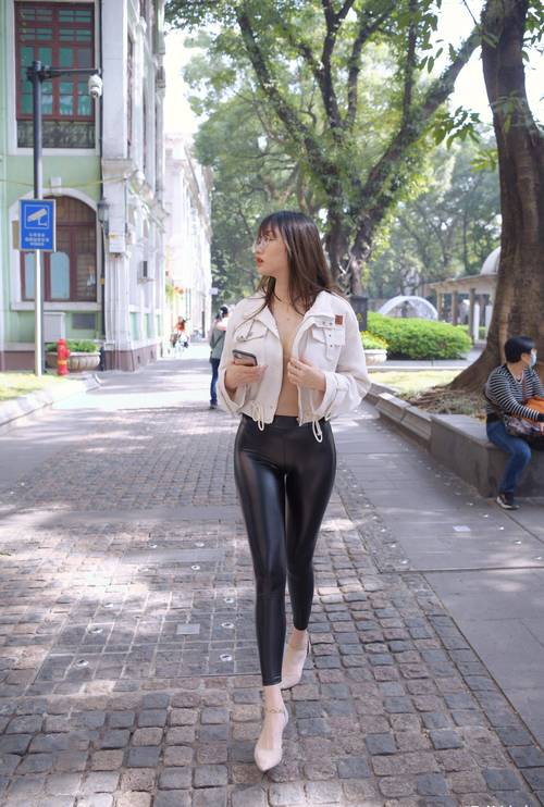 图片[3]-戴眼镜的皮裤女孩 J1473 1046P2V-35.5GB-如玉图库