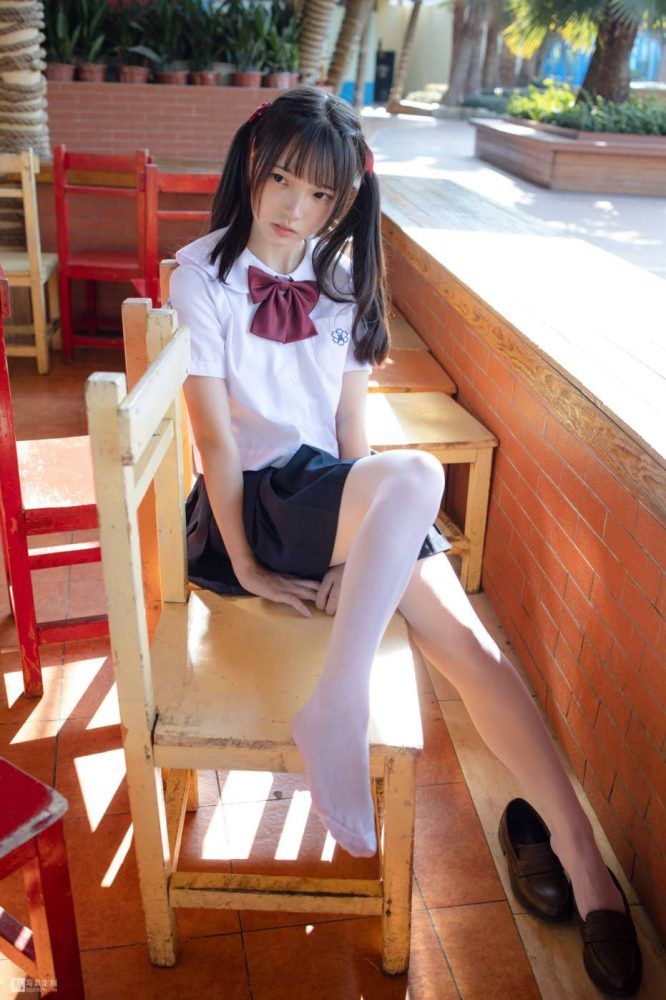 眼神好清澈的双马尾白丝女孩【75P】20019-如玉图库