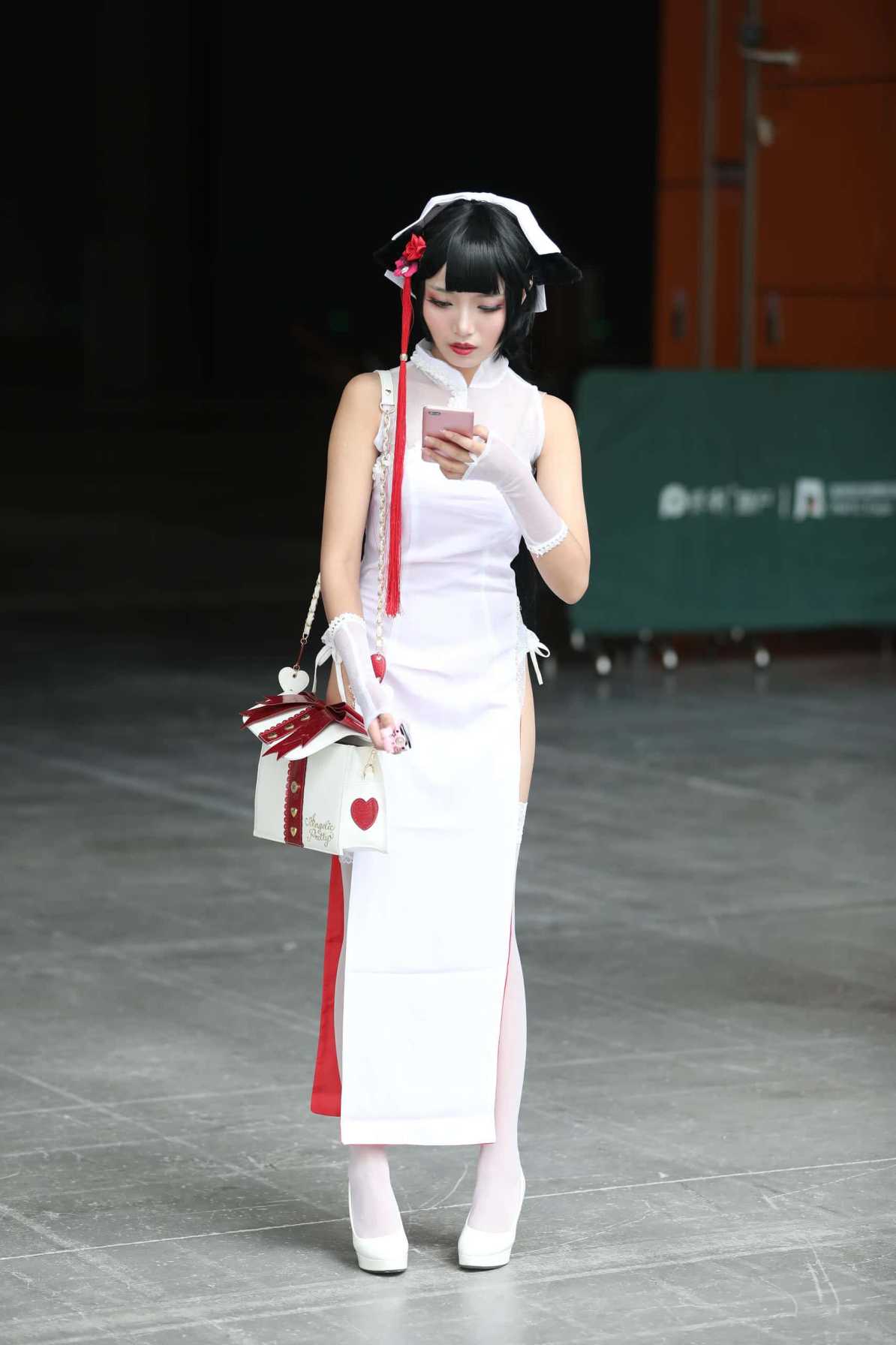 图片[1]-P0005 极品高开衩旗袍白色丝袜美腿美眉 【62P】-如玉图库