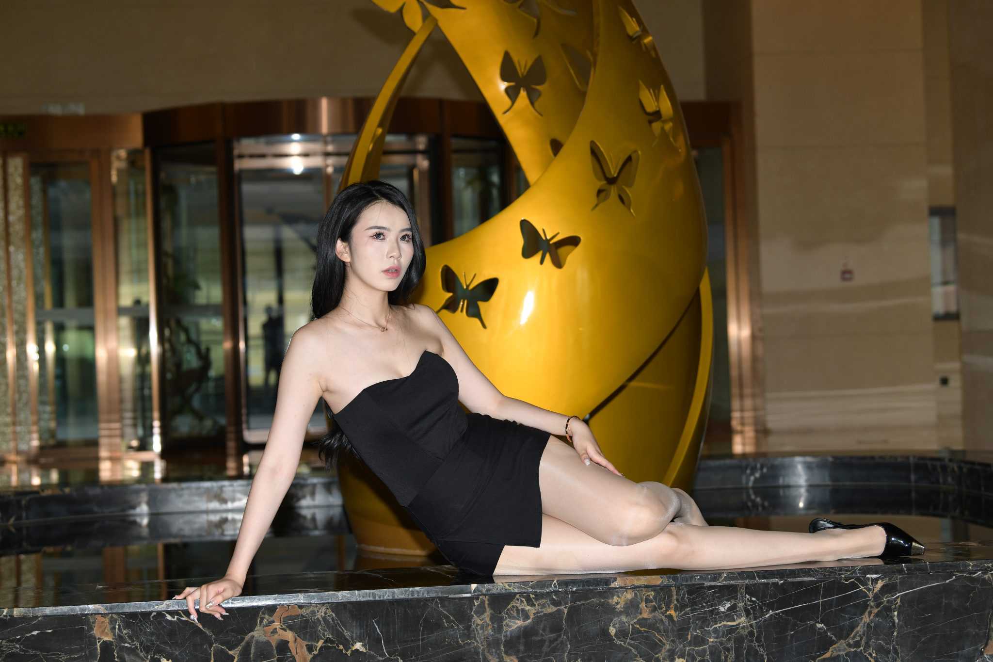 图片[3]-P0009黑色短裙好身材 【60P1V】-如玉图库