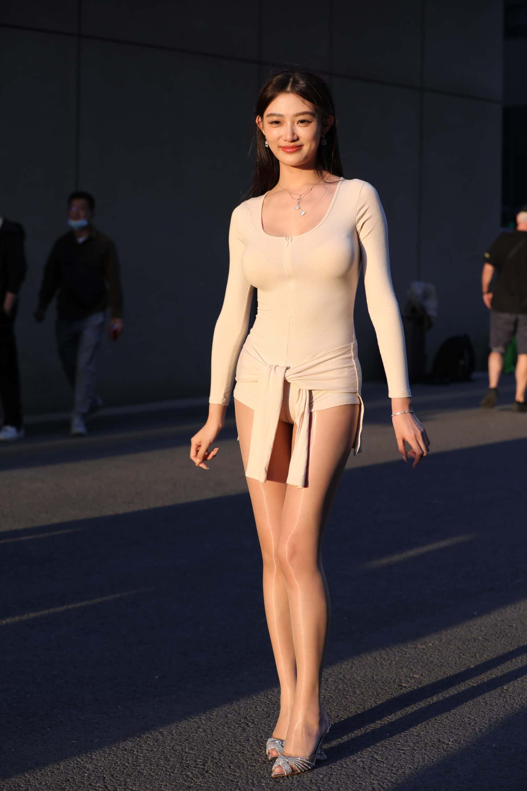 图片[1]-P0026 白色连体衣亮丝 【128P】-如玉图库