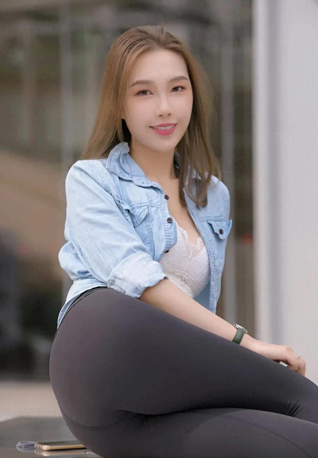 图片[1]-非常漂亮的瑜伽裤女孩J1990 733P1V-27.9GB-如玉图库