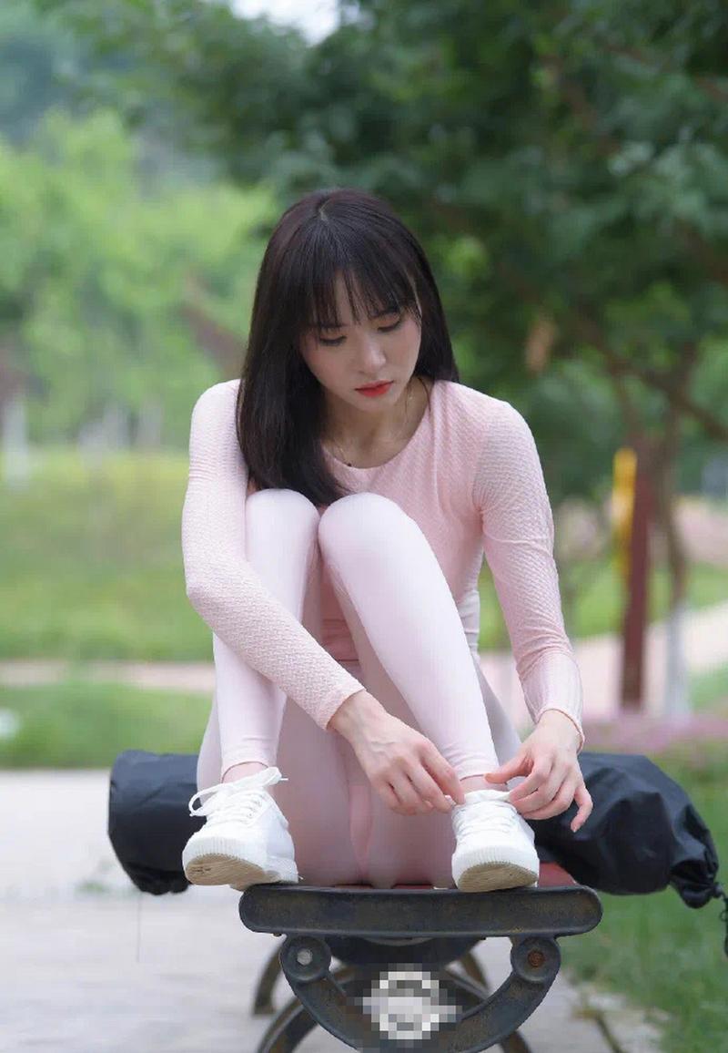 图片[4]-粉粉的瑜伽裤女孩太可爱了 J2090 854P1V-30.4GB-如玉图库